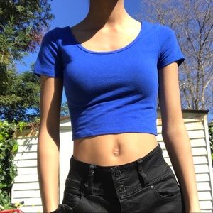 royal blue cropped t-shirt
